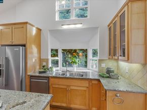 1215 Alvarado Rd, Berkeley CA 94705