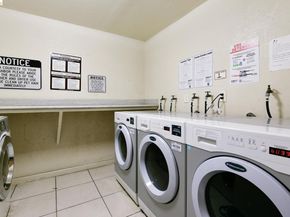 77 Fairmount Ave 203, Oakland CA 94611