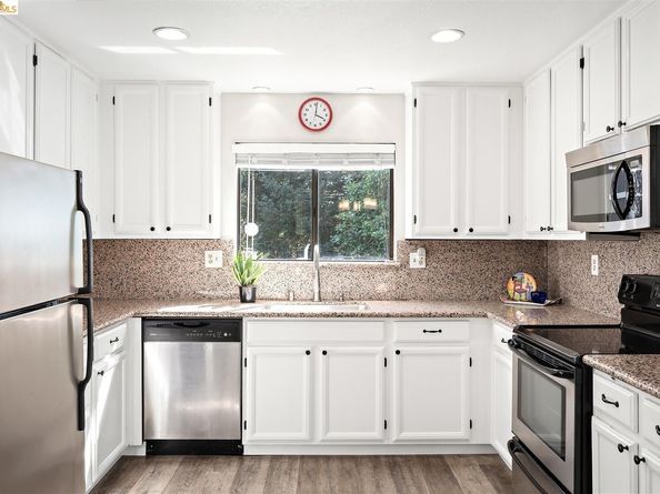 3687 Maple AVE 9, Oakland CA 94602