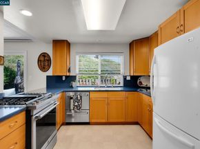 6450 Viewpoint Ct, Martinez CA 94553
