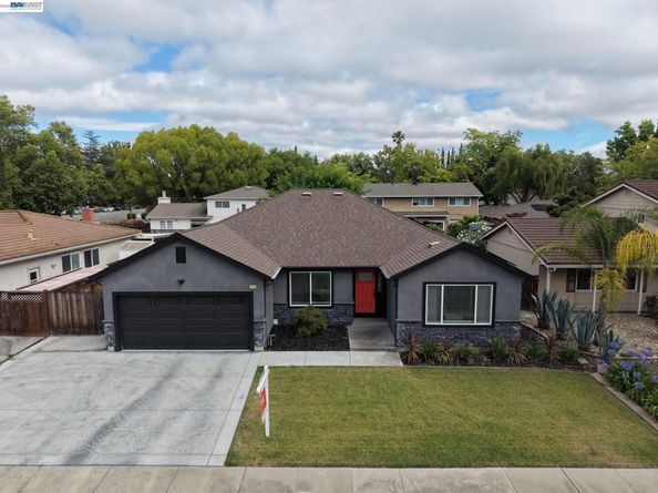 5514 Paseo Navarro, Pleasanton CA 94566