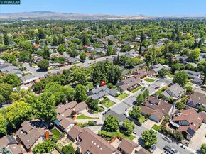 2407 Bay Meadows Cir, Pleasanton CA 94566
