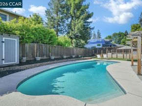 1154 Breckenridge Court, Martinez CA 94553