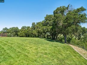 1933 Joseph Dr, Moraga CA 94556