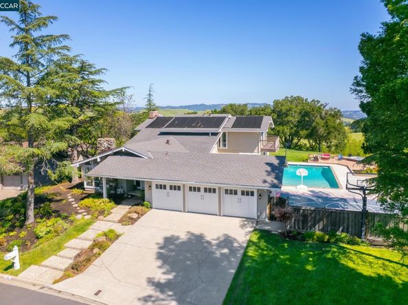 1933 Joseph Dr, Moraga CA 94556