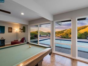 1933 Joseph Dr, Moraga CA 94556