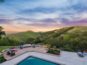 1933 Joseph Dr, Moraga CA 94556
