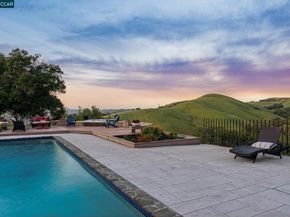 1933 Joseph Dr, Moraga CA 94556