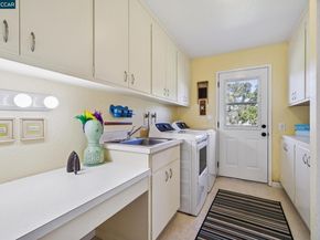 1933 Joseph Dr, Moraga CA 94556