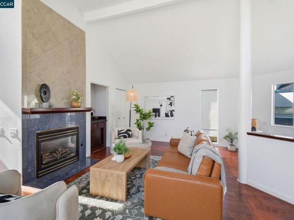 450 Cola Ballena G, Alameda CA 94501