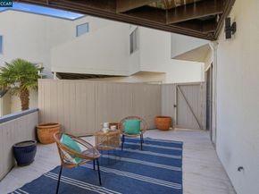 450 Cola Ballena G, Alameda CA 94501