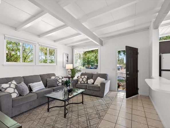 1202 N P St, Livermore CA 94551