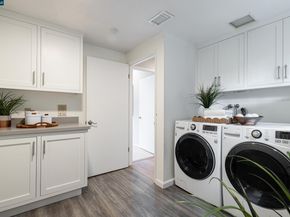 2 Leeward Glen, Lafayette CA 94549