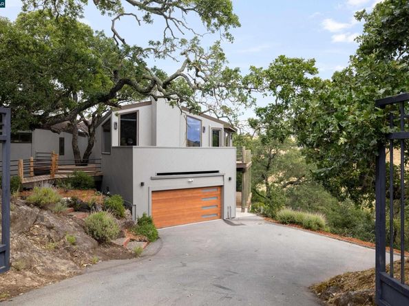 2 Leeward Glen, Lafayette CA 94549