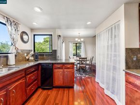 27468 Hayward Blvd, Hayward CA 94542