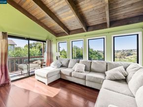 27468 Hayward Blvd, Hayward CA 94542