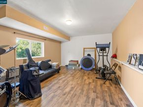 27468 Hayward Blvd, Hayward CA 94542