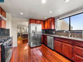 27468 Hayward Blvd, Hayward CA 94542