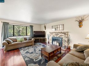 27468 Hayward Blvd, Hayward CA 94542