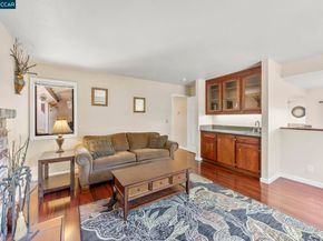 27468 Hayward Blvd, Hayward CA 94542