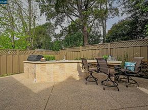 216 Royal Saint Ct, Danville CA 94526