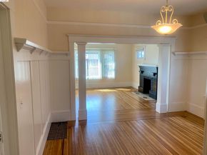 1028 61St St, Oakland CA 94608