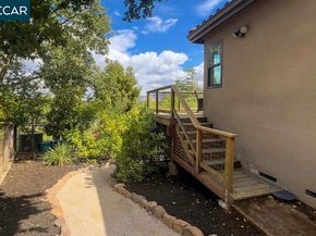 800 Hamilton Dr, Pleasant Hill CA 94523