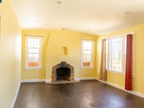 2260 90th Ave, Oakland CA 94603