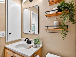 1939 De Vaca Way, Livermore CA 94550