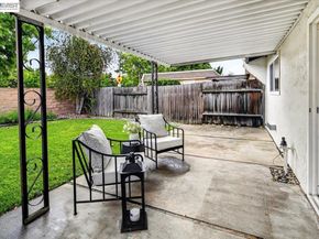 1939 De Vaca Way, Livermore CA 94550