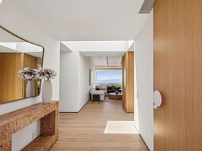14001 Skyline Blvd, Oakland CA 94619