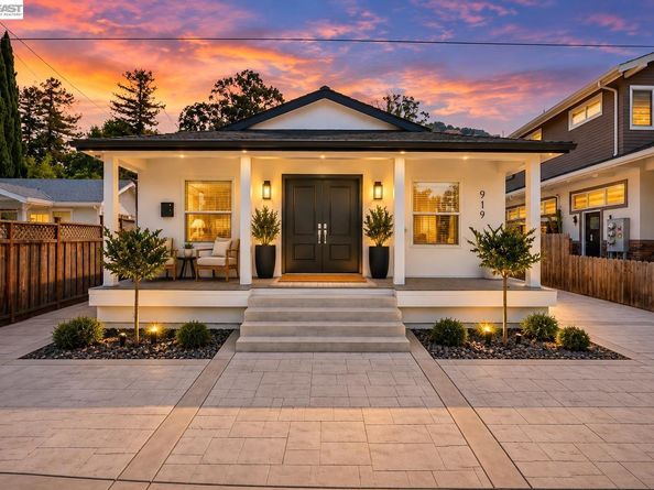 919 Old Canyon Rd, Fremont CA 94536