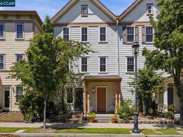 2147 Tsushima St, Hercules CA 94547