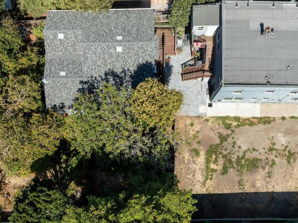 5719 Shattuck Ave, Oakland CA 94609