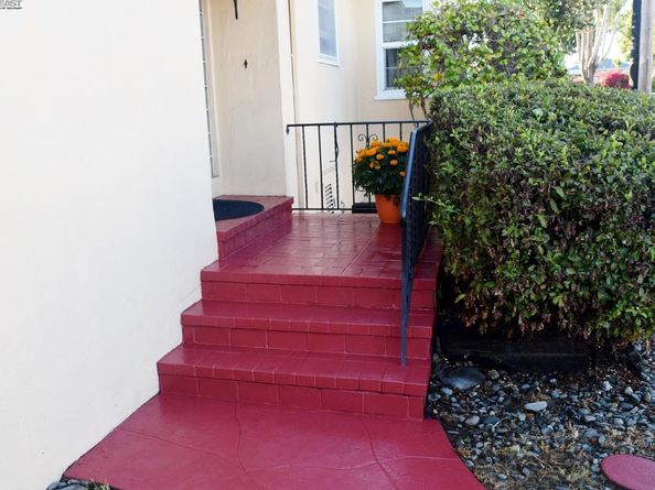 975 Pearl St, Alameda CA 94501