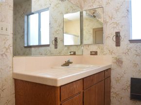 975 Pearl St, Alameda CA 94501