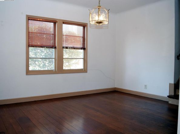 975 Pearl St, Alameda CA 94501