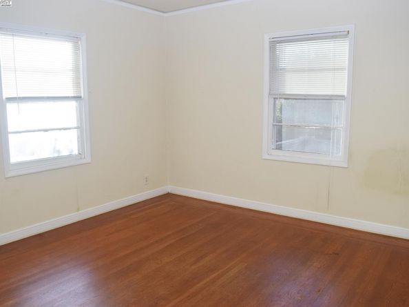 975 Pearl St, Alameda CA 94501