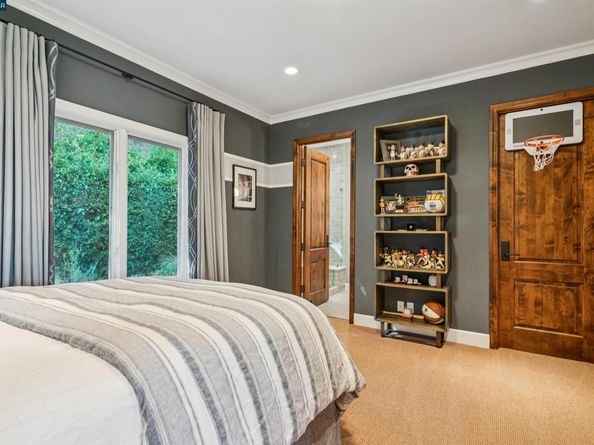 42 Tappan Ln, Orinda CA 94563