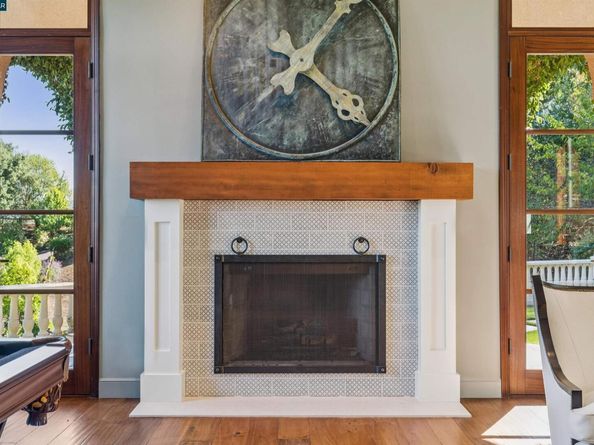 42 Tappan Ln, Orinda CA 94563