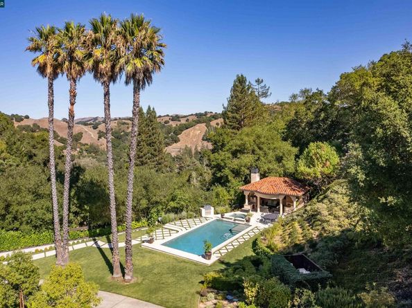 42 Tappan Ln, Orinda CA 94563