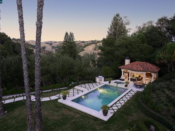 42 Tappan Ln, Orinda CA 94563