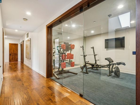 42 Tappan Ln, Orinda CA 94563