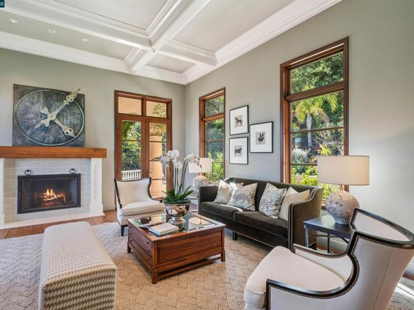 42 Tappan Ln, Orinda CA 94563