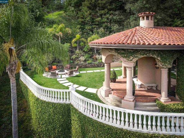 42 Tappan Ln, Orinda CA 94563