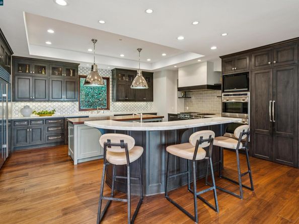 42 Tappan Ln, Orinda CA 94563