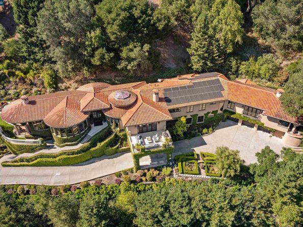 42 Tappan Ln, Orinda CA 94563