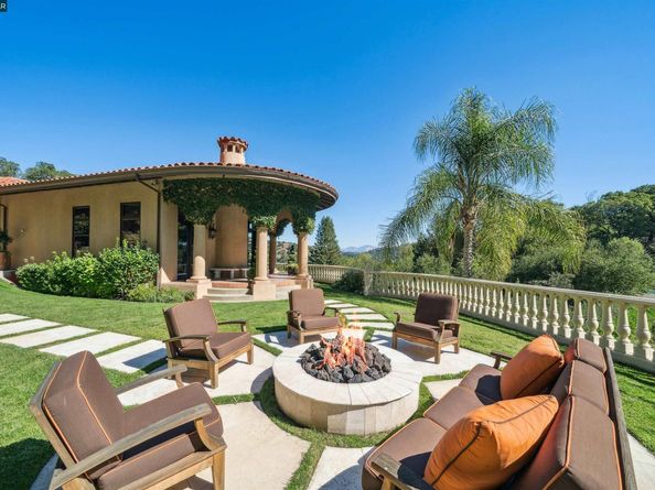 42 Tappan Ln, Orinda CA 94563