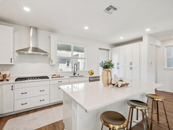 24170 Amaranth Loop, Hayward CA 94541