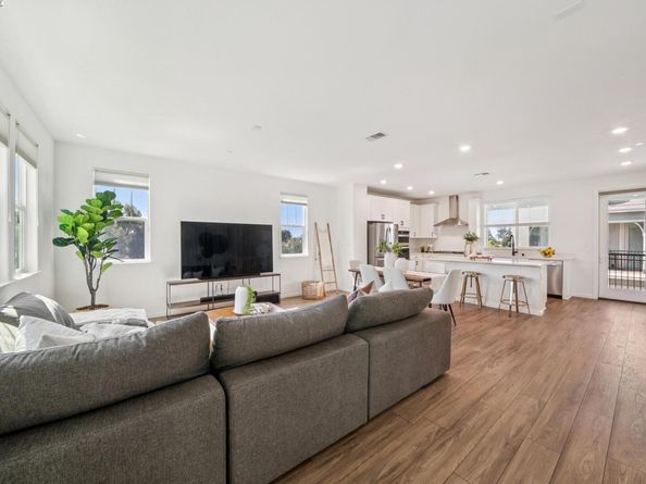 24170 Amaranth Loop, Hayward CA 94541
